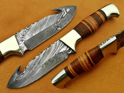 Damascus Steel Blade Gut Hook Handle
